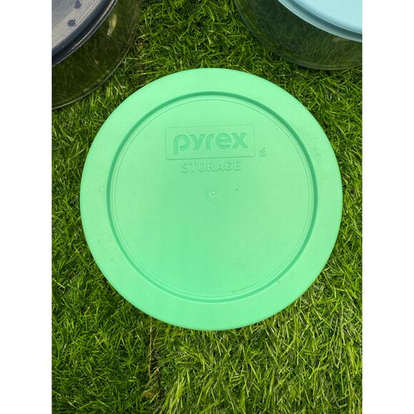 Pyrex Simply Store 3pc 1 Cup Round Glass Storage Set – Asst Color Lids - Picture 4 of 8